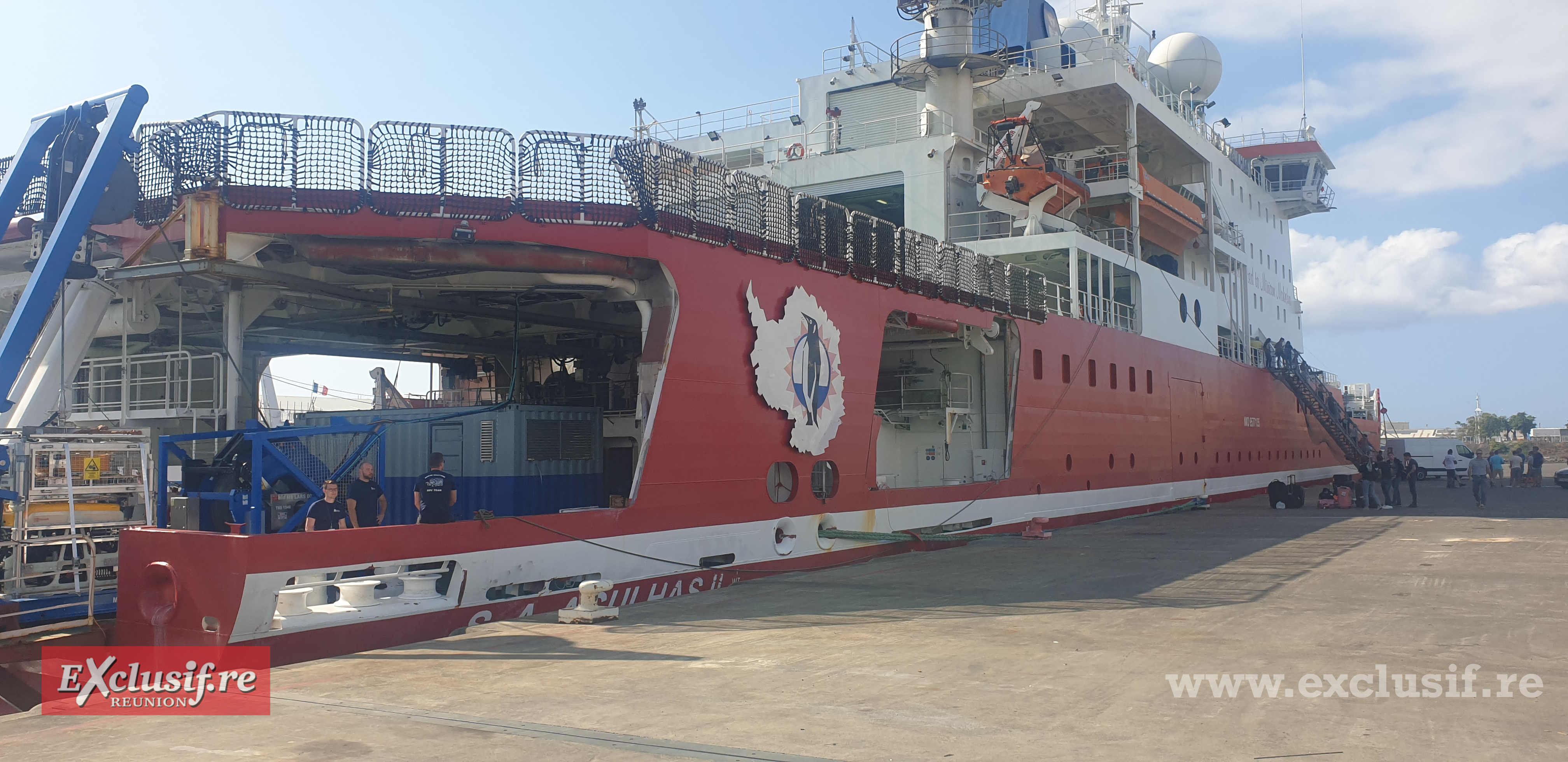 Visite du S.A. Agulhas II, navire océanographique sud-africain, au profit de la SOI-FNMM
