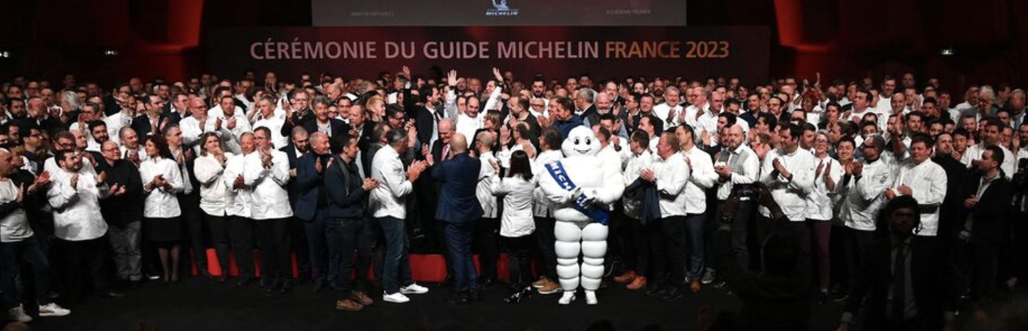La cérémonie officielle du nouveau Guide Michelin a eu lieu ce lundi 6 mars au Palais des Congrès de Strasbourg où tous les chef.fe.s étaient présent.e.s La cérémonie officielle du nouveau Guide Michelin a eu lieu ce lundi 6 mars au Palais des Congrès de Strasbourg où tous les chef.fe.s étaient présent.e.s