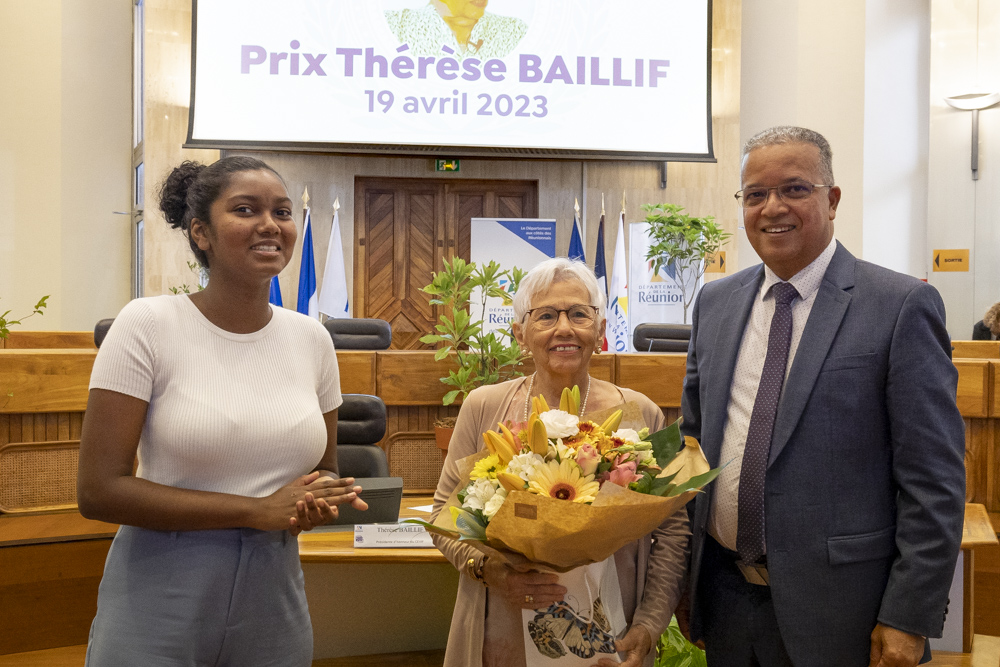 Louna Fiarda, présidente du CDJ, Thérèse Baillif, et Cyrille Melchior