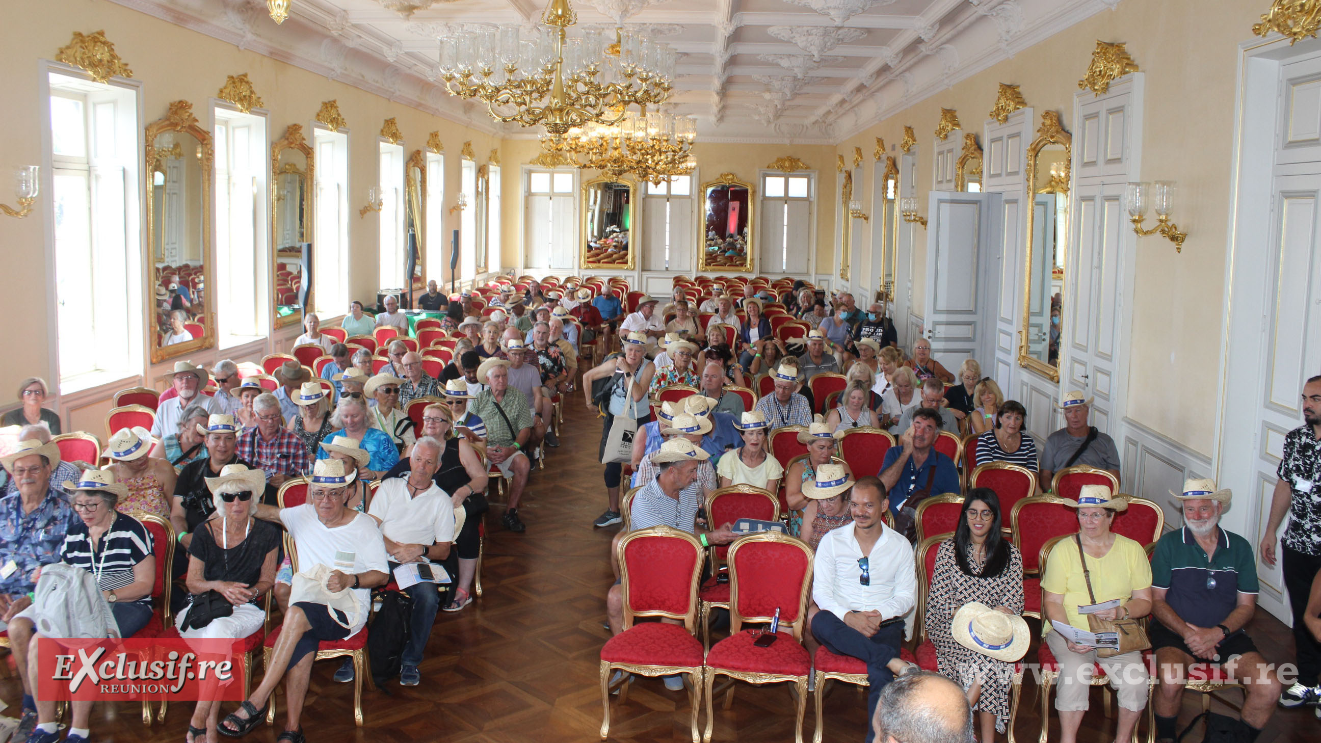 Des touristes du navire MSC Orchestra reçus à Saint-Denis