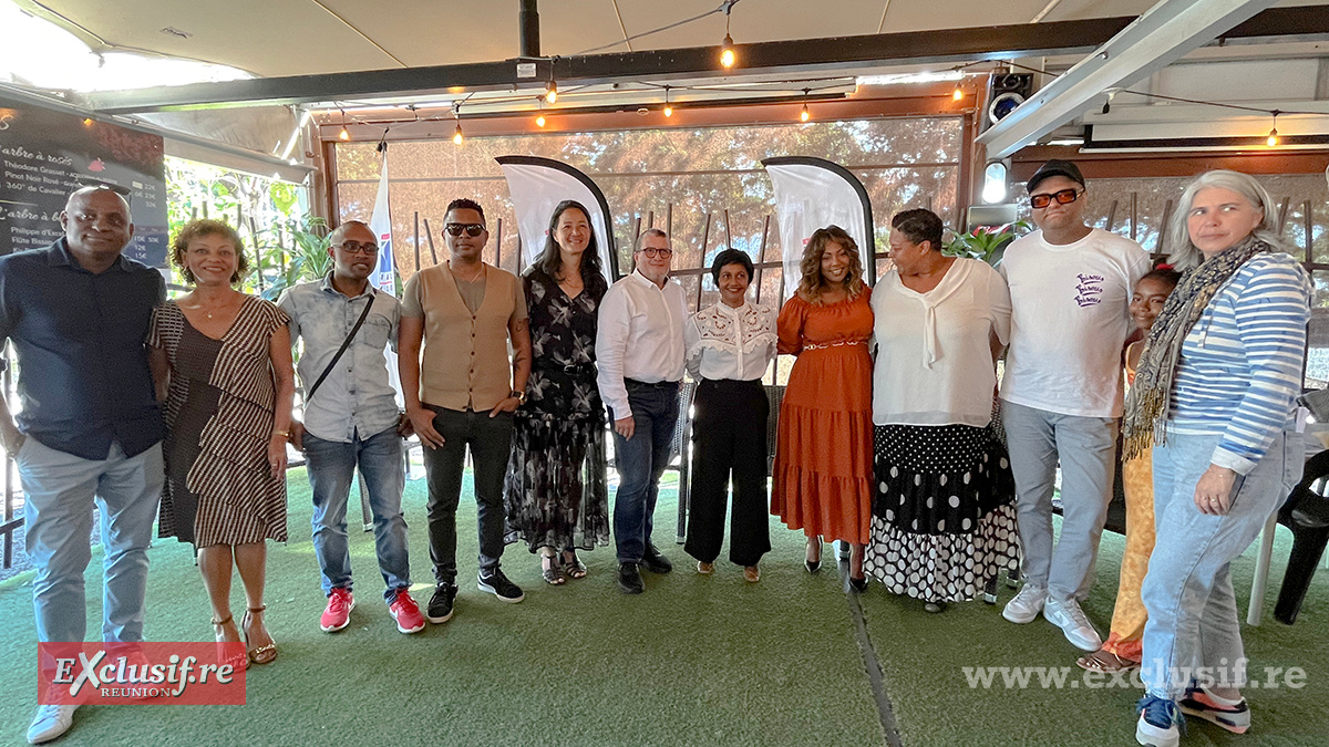 La photo de famille lors de la conférence de presse de présentation