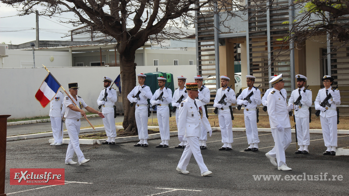 Passage en revue des troupes par le général Laurent Cluzel