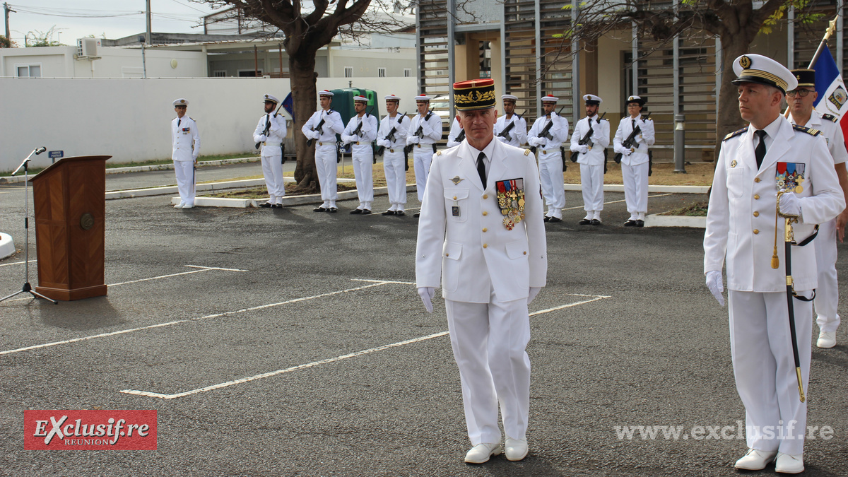 Passation de commandement à la Base Navale du Port: photos