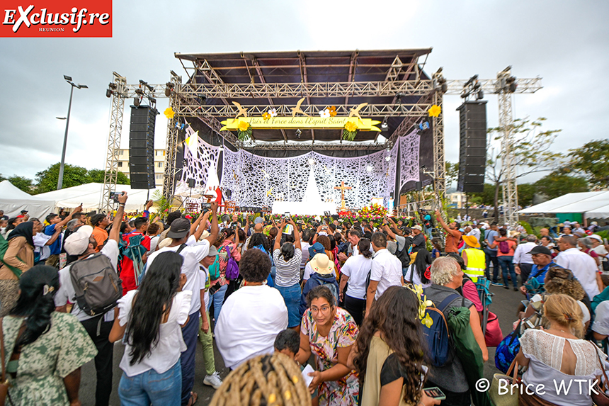 L'ordination de Monseigneur Chane-Teng: l'album photos de la cérémonie L'ordination de Monseigneur Chane-Teng: l'album photos de la cérémonie