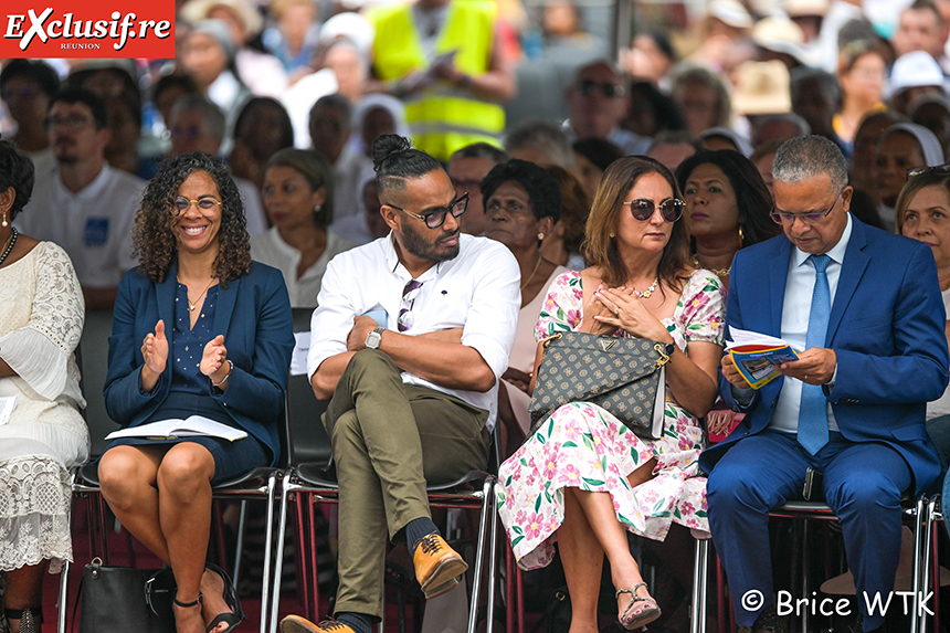 L'ordination de Monseigneur Chane-Teng: l'album photos de la cérémonie L'ordination de Monseigneur Chane-Teng: l'album photos de la cérémonie