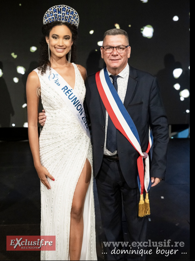 Mélanie Odules, Miss Réunion 2023, avec le maire Eric Ferrère