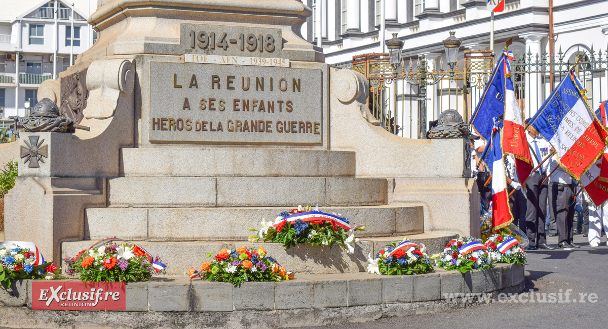 Monument aux Morts de Saint-Denis: commémoration de la victoire de 1945