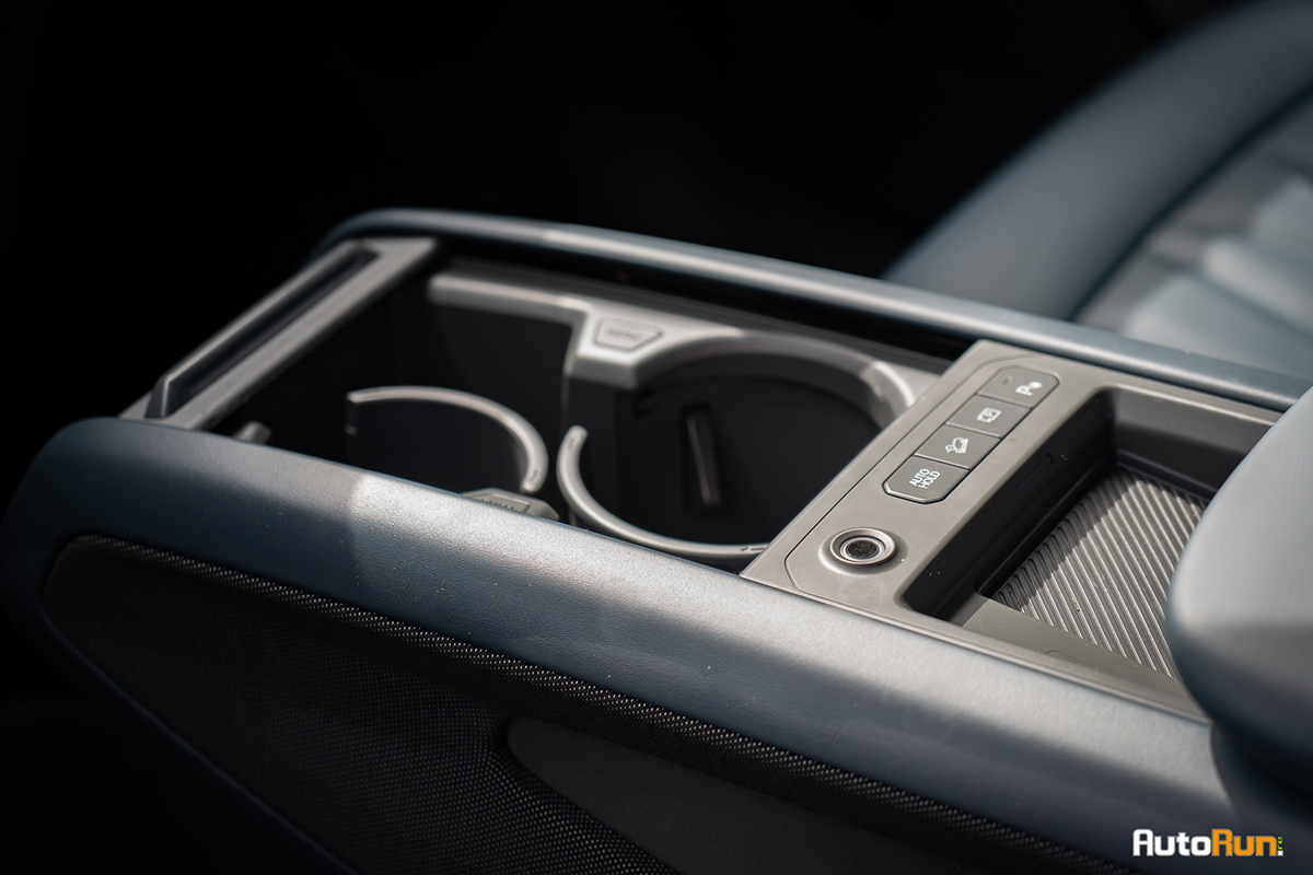 Kia EV9: un grand SUV électrique atypique... Kia EV9: un grand SUV électrique atypique...