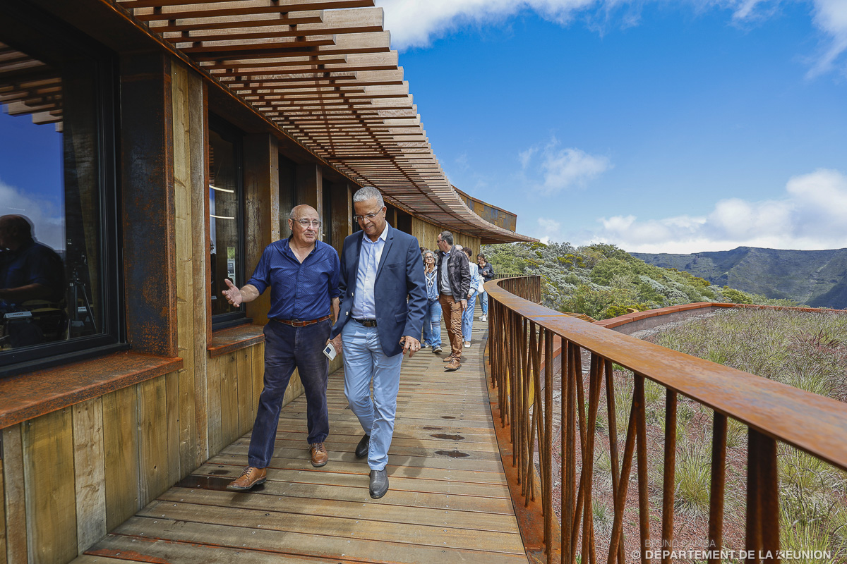 Yves Picard a guidé le président Cyrille Melchior pour la visite Yves Picard a guidé le président Cyrille Melchior pour la visite