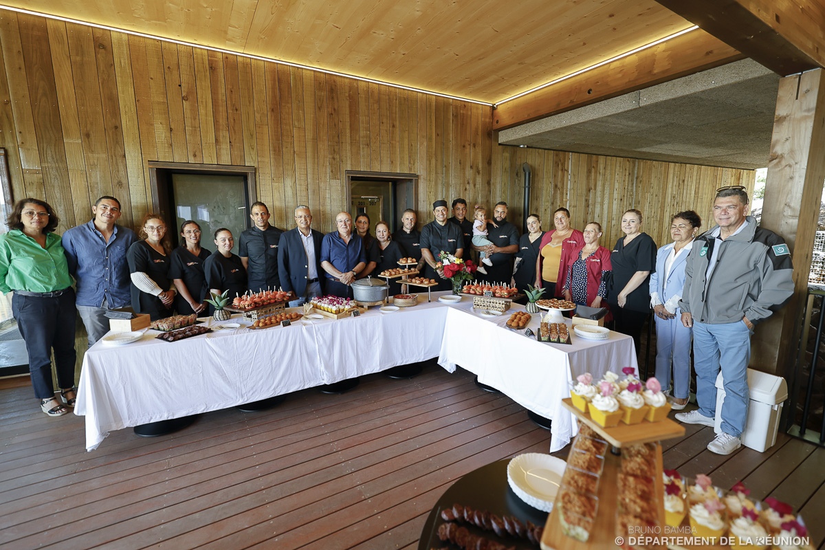 Le nouveau gîte du Volcan ouvre le 15 novembre et c'est déjà complet! Le nouveau gîte du Volcan ouvre le 15 novembre et c'est déjà complet!