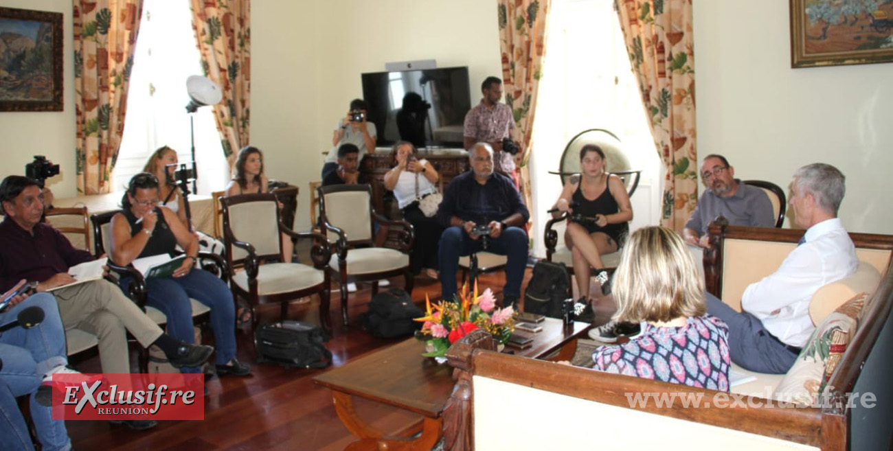 Face à la presse locale Face à la presse locale