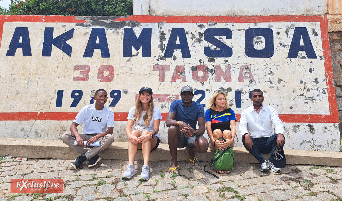 Ces Réunionnais, Malgaches, Métropolaine et Rodriguais, sous la bannière de la solicarité et du partage Ces Réunionnais, Malgaches, Métropolaine et Rodriguais, sous la bannière de la solicarité et du partage