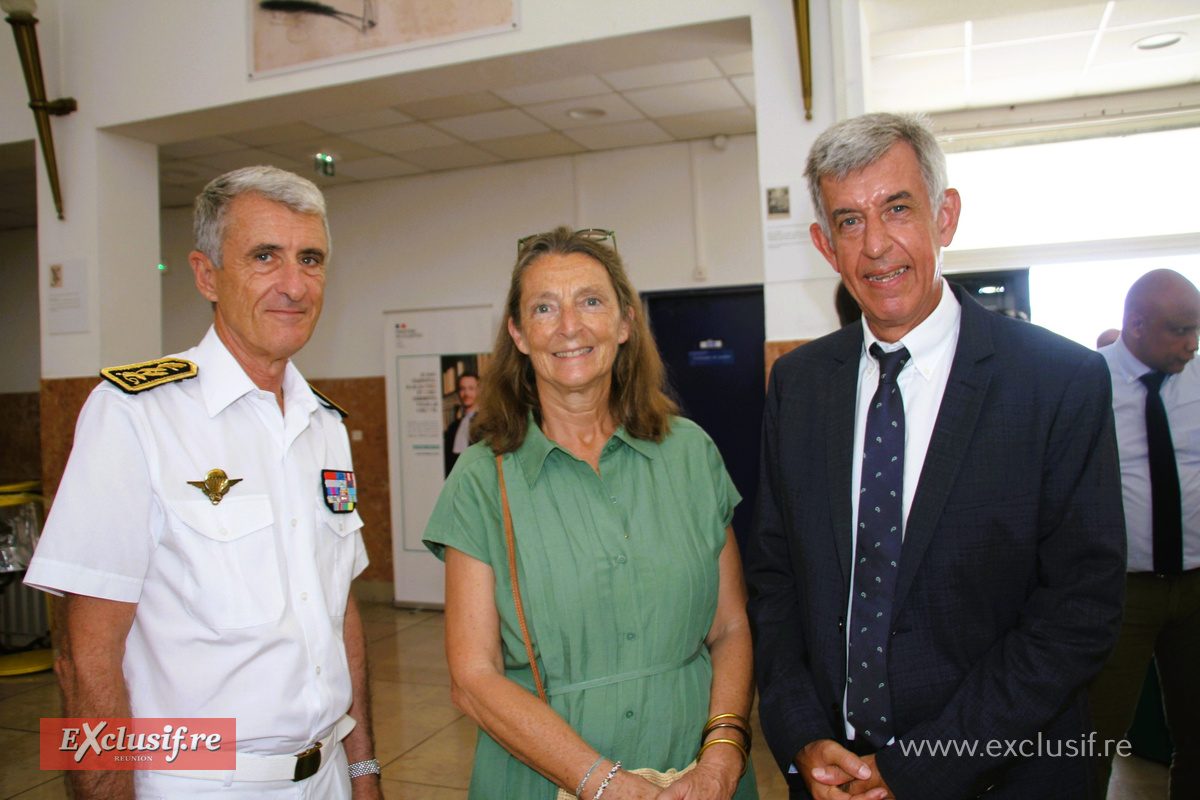 Patrice Latron, Préfet de La Réunion, avec le couple Chateauneuf, Alain et son épouse Patrice Latron, Préfet de La Réunion, avec le couple Chateauneuf, Alain et son épouse
