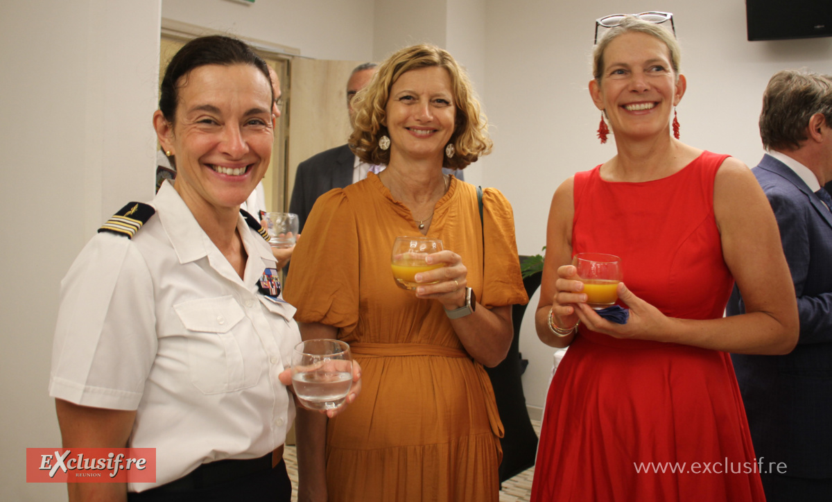 Lieutenant-colonelle Karine Gauthier, MC Sabine Kuuse (Curtin University WAU-Perth), et Professeure Maren Tomforde (Macquarie University (Sydney) & Fühurungs Académie (Hambourg)