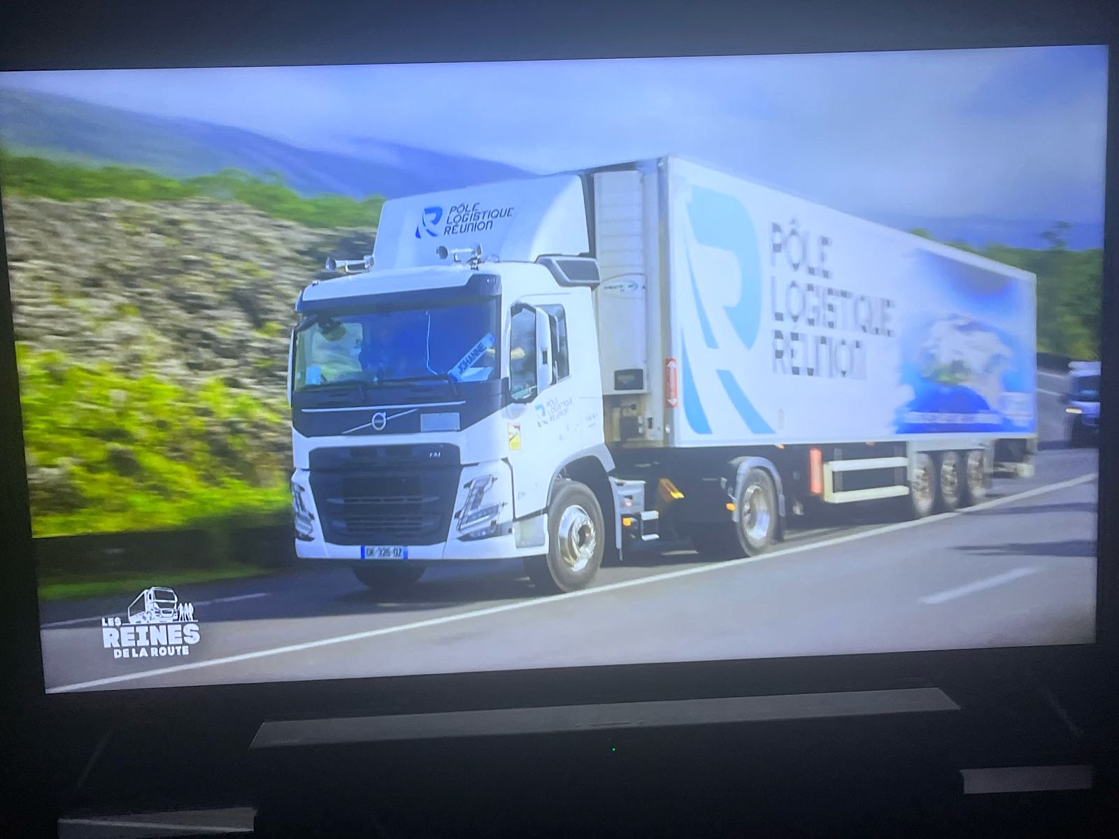 Télévision: Johanne "La Rayonnante", une Réunionnaise dans "Les Reines de la Route" sur 6ter