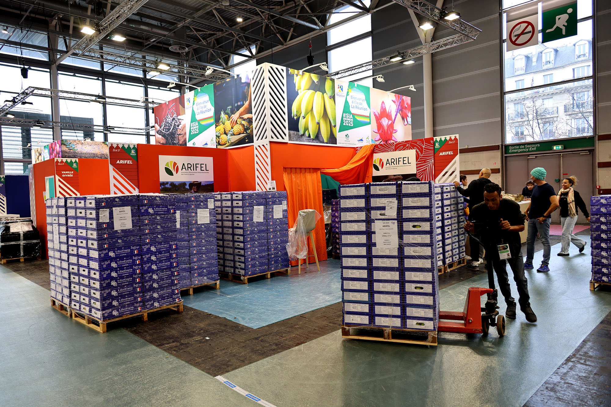 On livre... On livre...