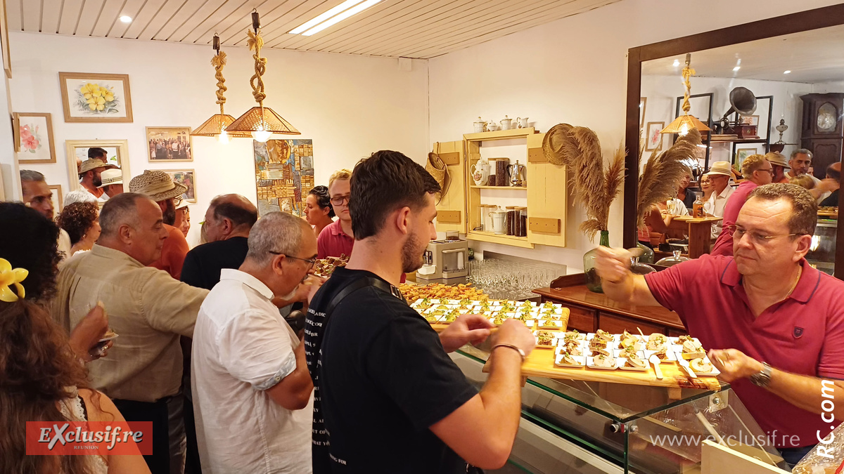Julien Leveneur, champion de France de dessert, a ouvert sa pâtisserie à Saint-Pierre