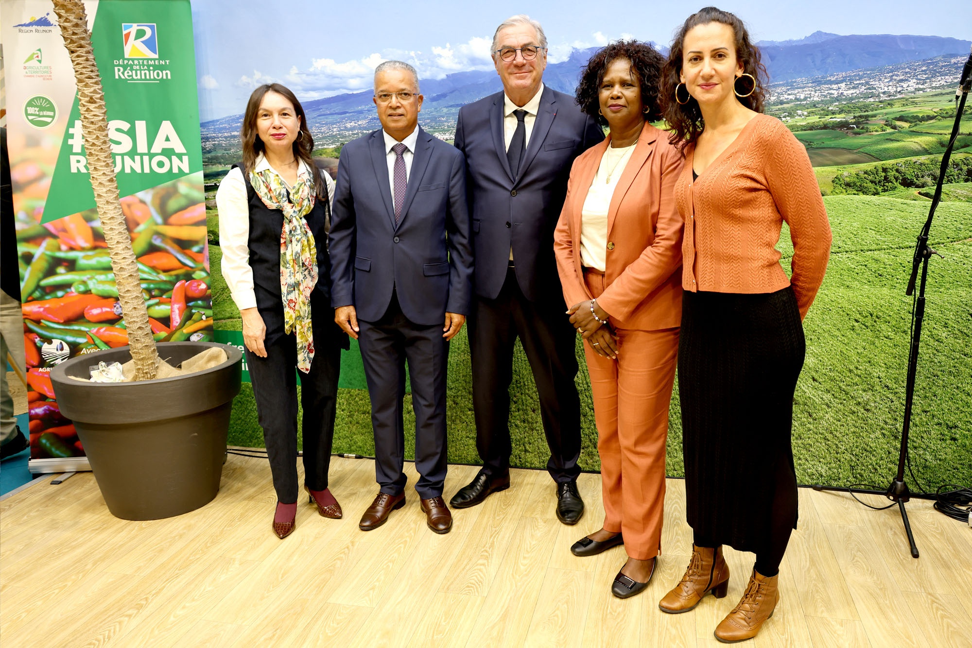 Sidoleine Papaya, Cyrille Melchior, François Sauvadet, Eglantine Victorine, et Camille Clain