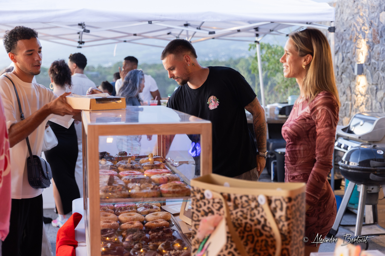 "The Donuts Island" était présent à l'événement "Romantizice your life" organisé par Ella Haloway (photos parues sur notre Facebook)