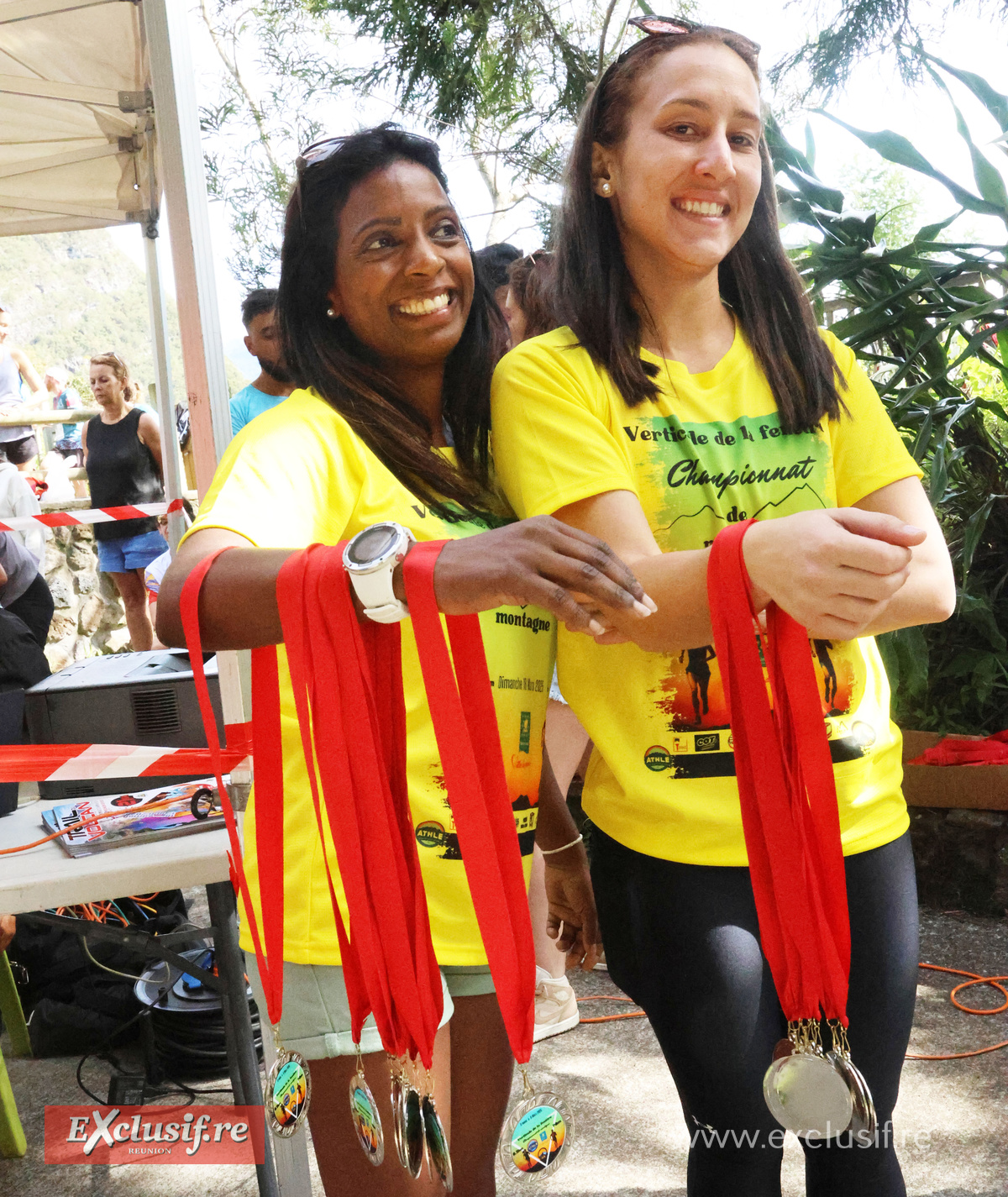 Nous , on distribue les médailles... Nous , on distribue les médailles...