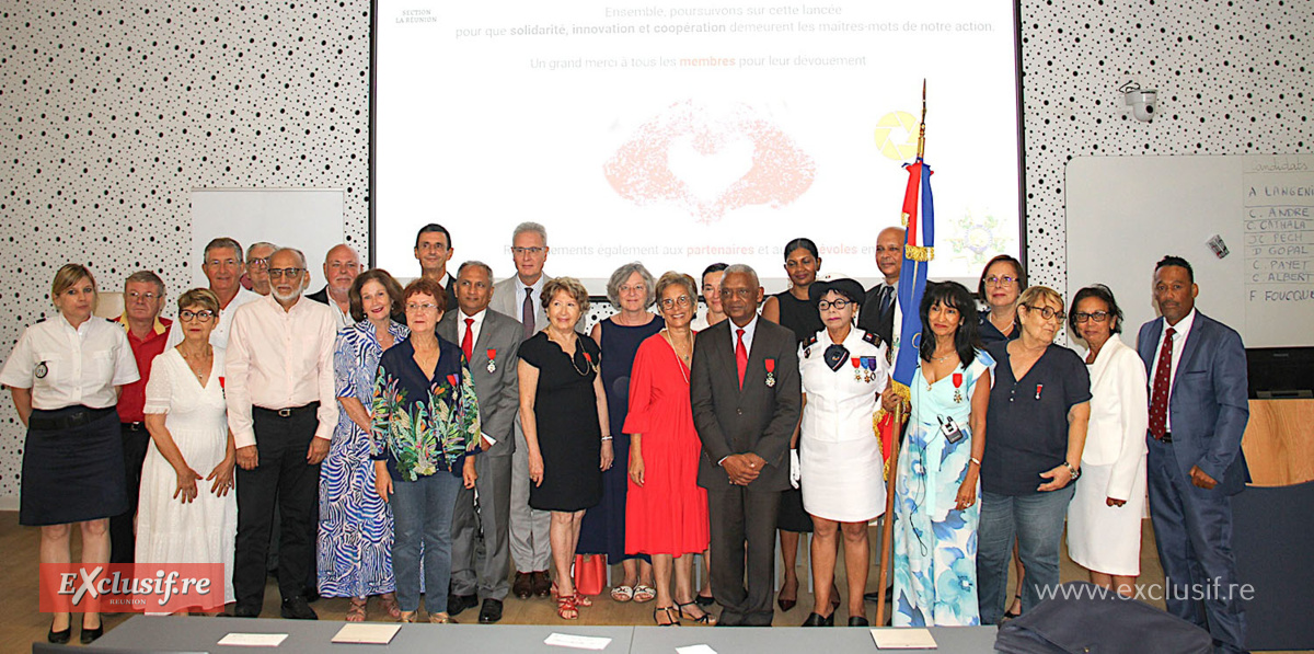 Une photo de famille élargie