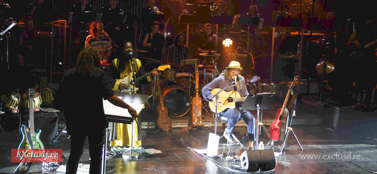 Ziskakan et l'Orchestre de la Région Réunion sur scène