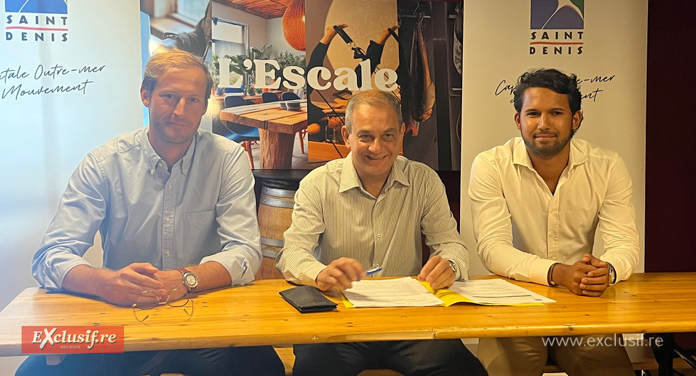 Yassine Mangrolia, adjoint à la maire de Saint-Denis, délégué à l'Economie, entouré de Thibault Rameaux et Kriss Souprayenmestry, les co-gérants de "L'Escale" Yassine Mangrolia, adjoint à la maire de Saint-Denis, délégué à l'Economie, entouré de Thibault Rameaux et Kriss Souprayenmestry, les co-gérants de "L'Escale"