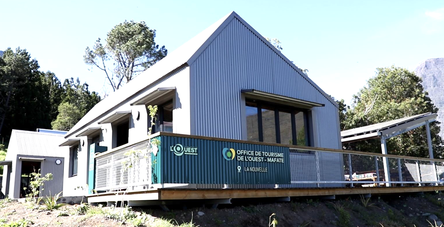 Inauguration du Bureau d’Information Touristique de Mafate par le Territoire de l'Ouest Inauguration du Bureau d’Information Touristique de Mafate par le Territoire de l'Ouest