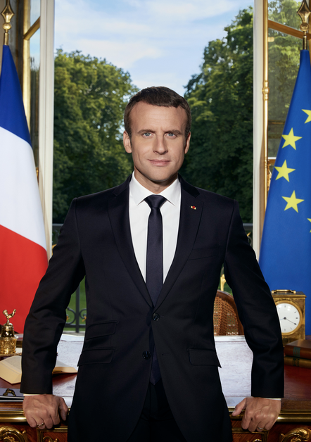 Emmanuel Macron, président de la République, en visite à La Réunion c emardi 22 avril (portrait officiel)