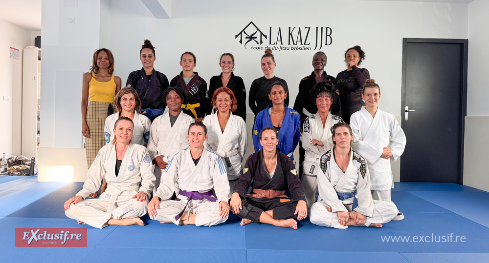 La photo de famille avec les membres du club et Fabiola
