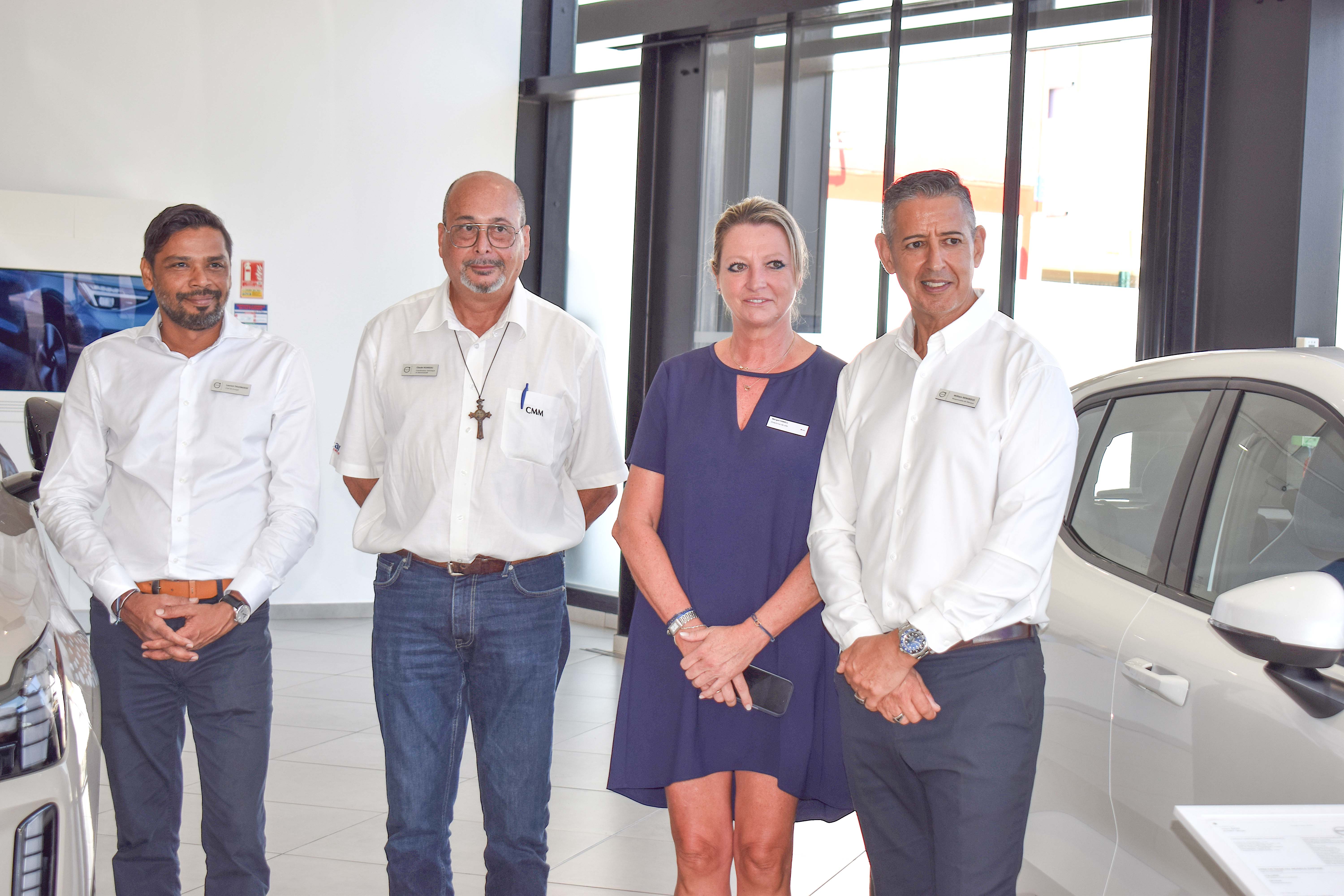 Laurent Thuong-Soo, chef de groupe Volvo Saint-Pierre,  Claude Hoarau, coordinateur Technique Administratif Volvo, Margot Farell, directrice de la concession CMR/CMM de Saint-Pierre, et William Bénarous, responsable de marque Volvo