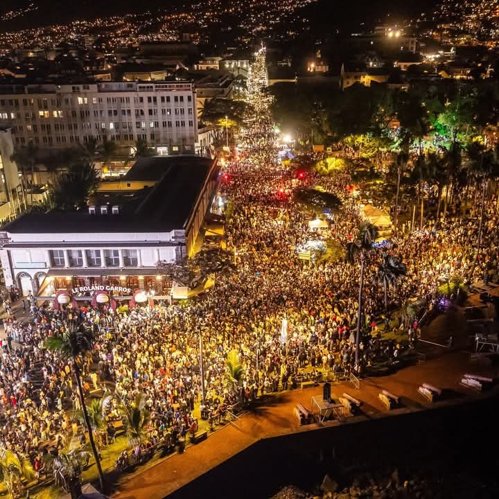 Le front de mer de Saint-Denis le samedi 21 juin 2025 au soir pour la Fête de la Musique Le front de mer de Saint-Denis le samedi 21 juin 2025 au soir pour la Fête de la Musique