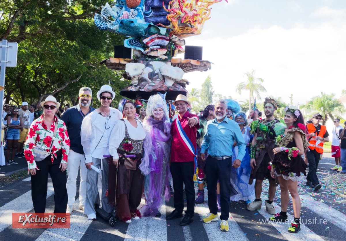 Virginie Sallé, adjointe au maire de Saint-Paul, Sébastien Guyon, adjoint au maire, Edouard Idelson, régisseur et trésorier Compagnie Pôle Sud, Marina Hoareau, vice-présidente Cie Pôle Sud, Anne Savet, présidente Compagnie Pôle Sud, fondatrice du Grand Boucan, Emmanuel Séraphin, maire de Saint-Paul, Salim Nana Ibrahim, adjoint au maire Virginie Sallé, adjointe au maire de Saint-Paul, Sébastien Guyon, adjoint au maire, Edouard Idelson, régisseur et trésorier Compagnie Pôle Sud, Marina Hoareau, vice-présidente Cie Pôle Sud, Anne Savet, présidente Compagnie Pôle Sud, fondatrice du Grand Boucan, Emmanuel Séraphin, maire de Saint-Paul, Salim Nana Ibrahim, adjoint au maire