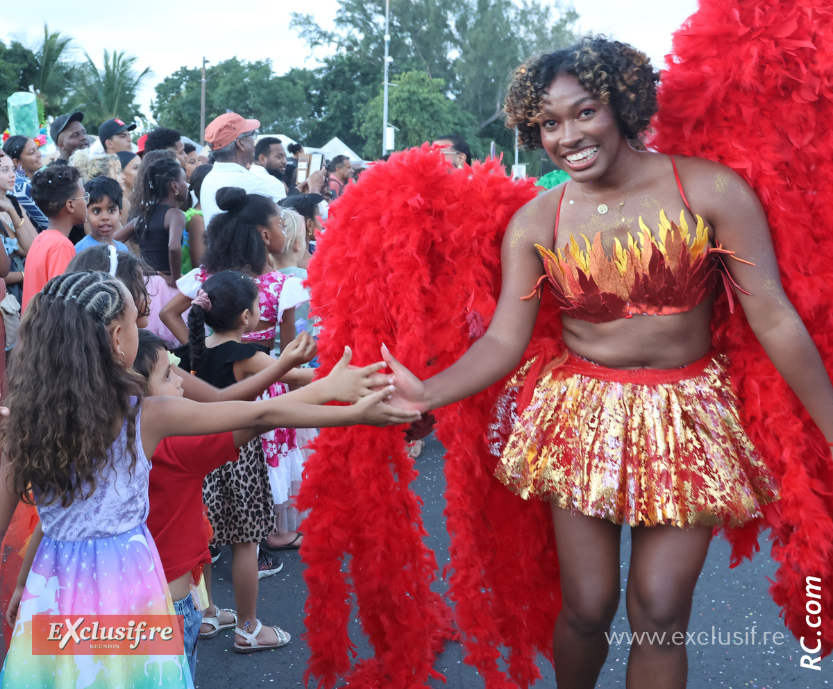 Le courant est passé entre le public et les carnavaliers Le courant est passé entre le public et les carnavaliers