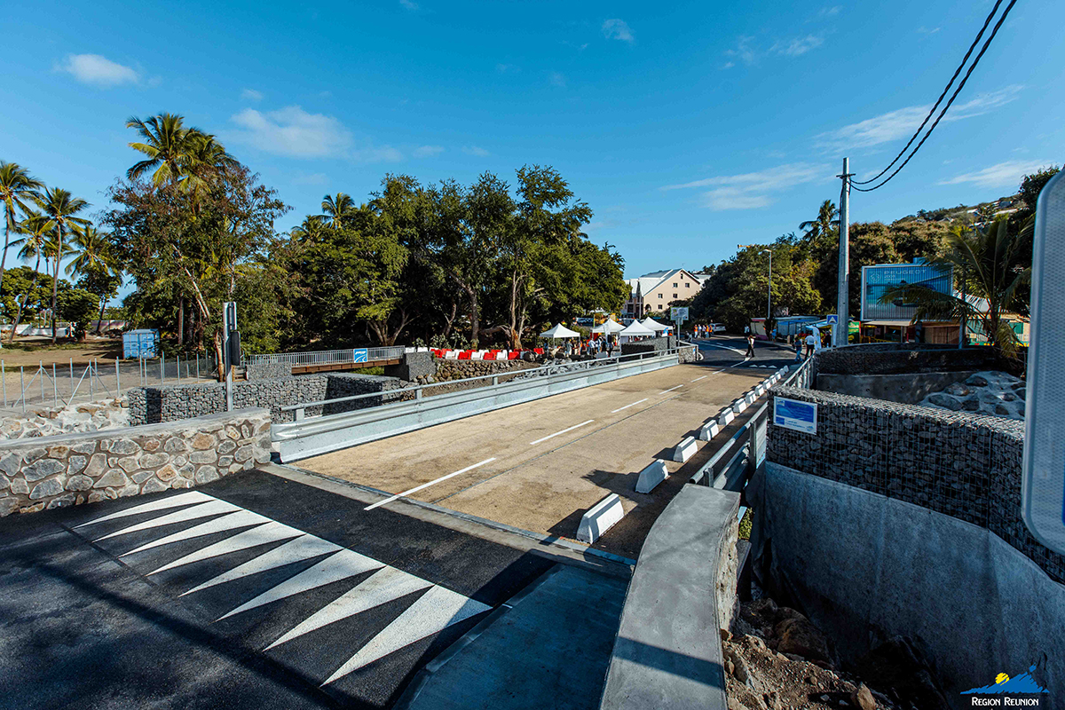 Un pont flambant neuf mais provisoire en attendant un nouvel ouvrage d'ici 7 ans
