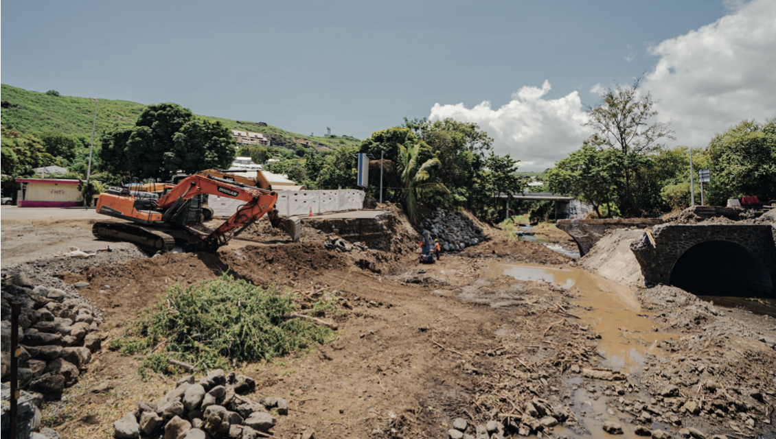 Le pont de la Ravine Saint-Gilles reconstruit et remis en service
