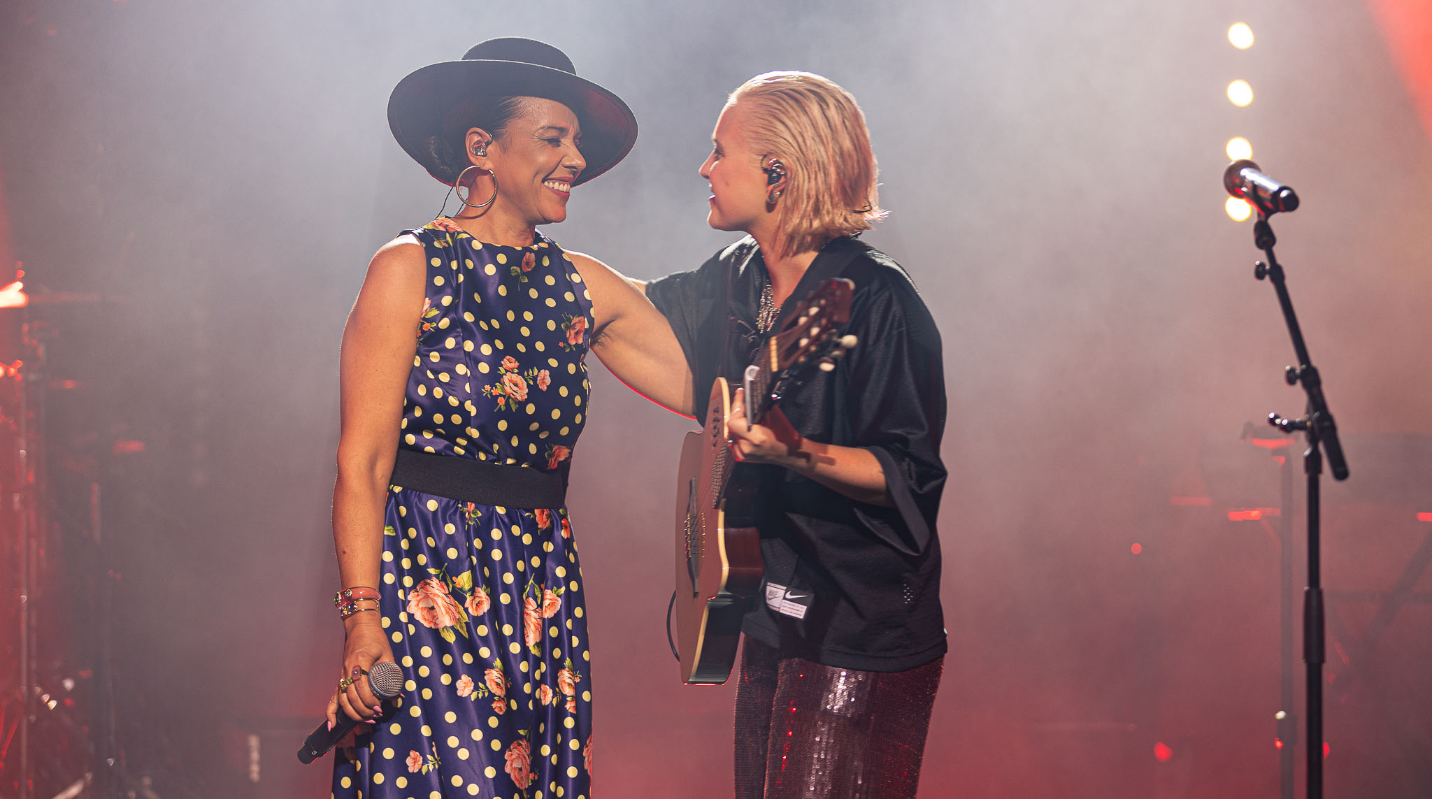 Tine Poppy et Emma Peters, deux belles voix aux Francofolies