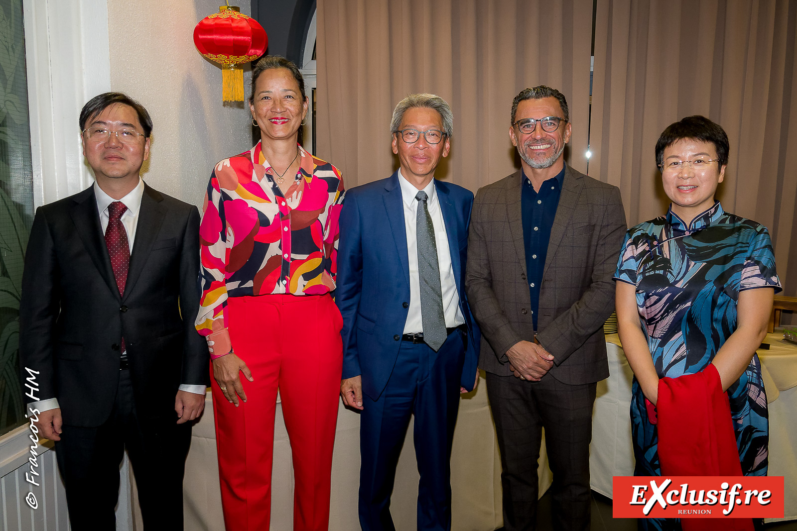 Soirée du 76e Anniversaire de la Fondation de la République Populaire de Chine