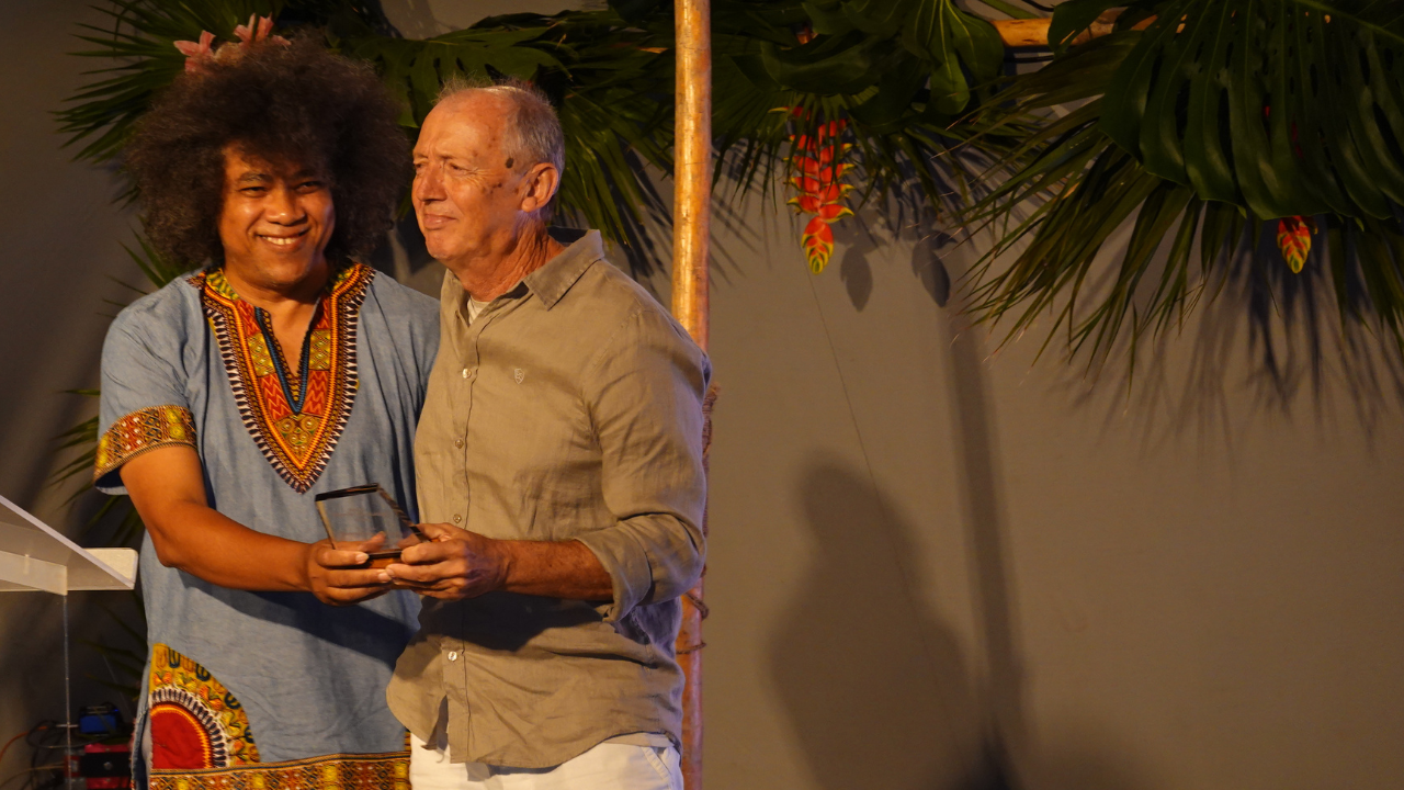 Prix Indianocéanie 2025: Didier Lentrein lauréat avec son roman "Le Puits arabe"