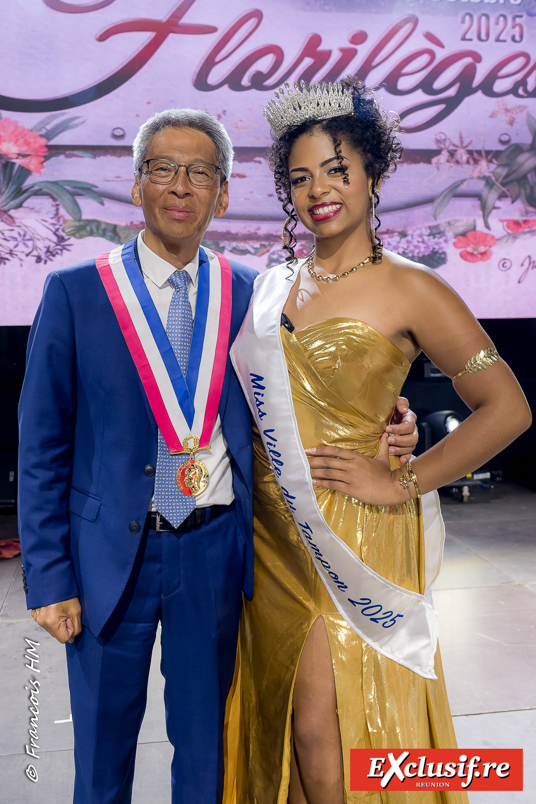 Le maire Patrice Thien Ah Koon avec Hérine Lafable, Miss Ville du Tampon 2025