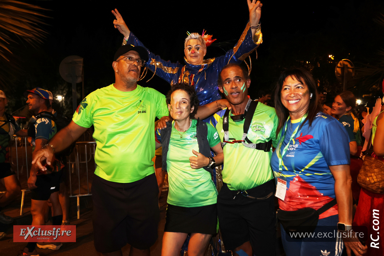 Daniel Sangouma, Elisabeth Legros et Bernard Joron, parrains et marraine des joëlettes, avec Annie Amacouty, référente du handisport à La Réunion. Et Winni Binnie bien sûr! Daniel Sangouma, Elisabeth Legros et Bernard Joron, parrains et marraine des joëlettes, avec Annie Amacouty, référente du handisport à La Réunion. Et Winni Binnie bien sûr!