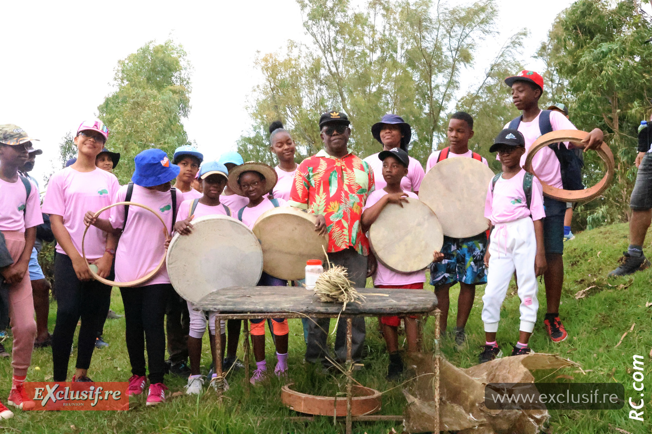 Transmission de la tradition par Monsieur Gentil qui est d'ailleurs venu participer aux Florilèges au Tampon