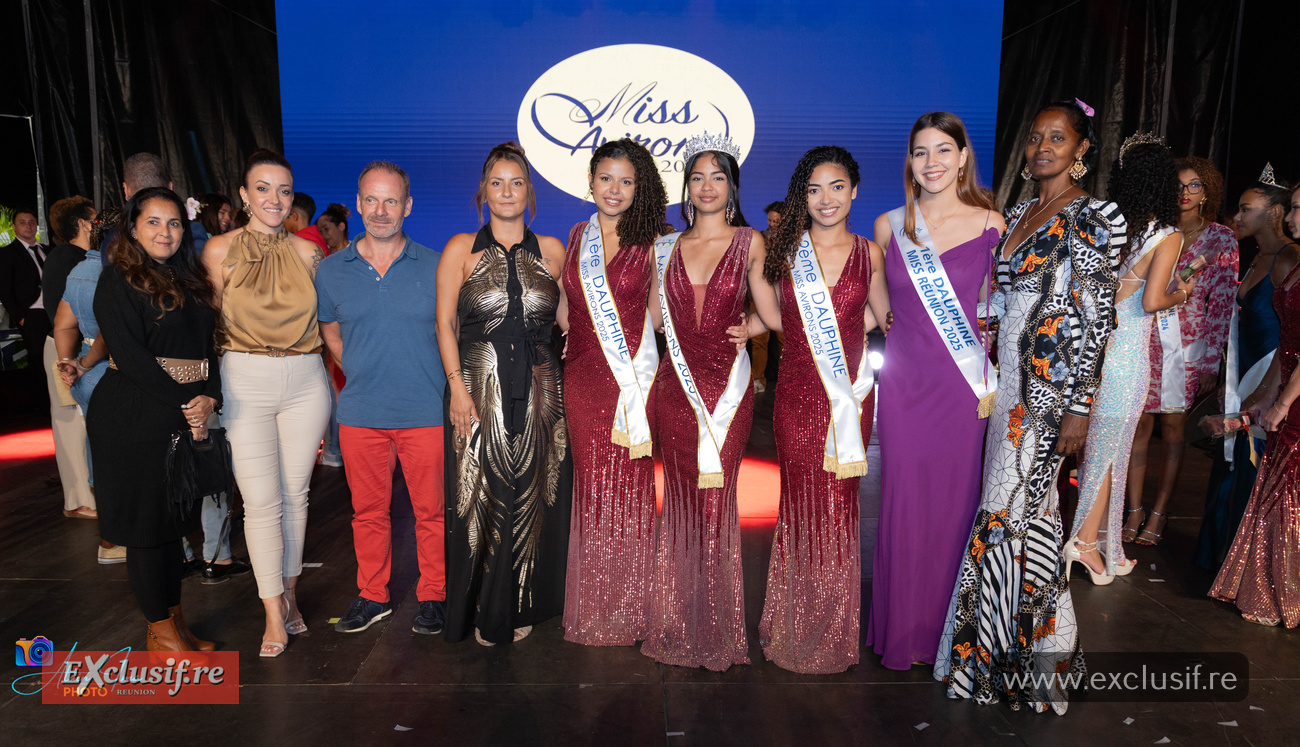 Les lauréates avec les membres du jury