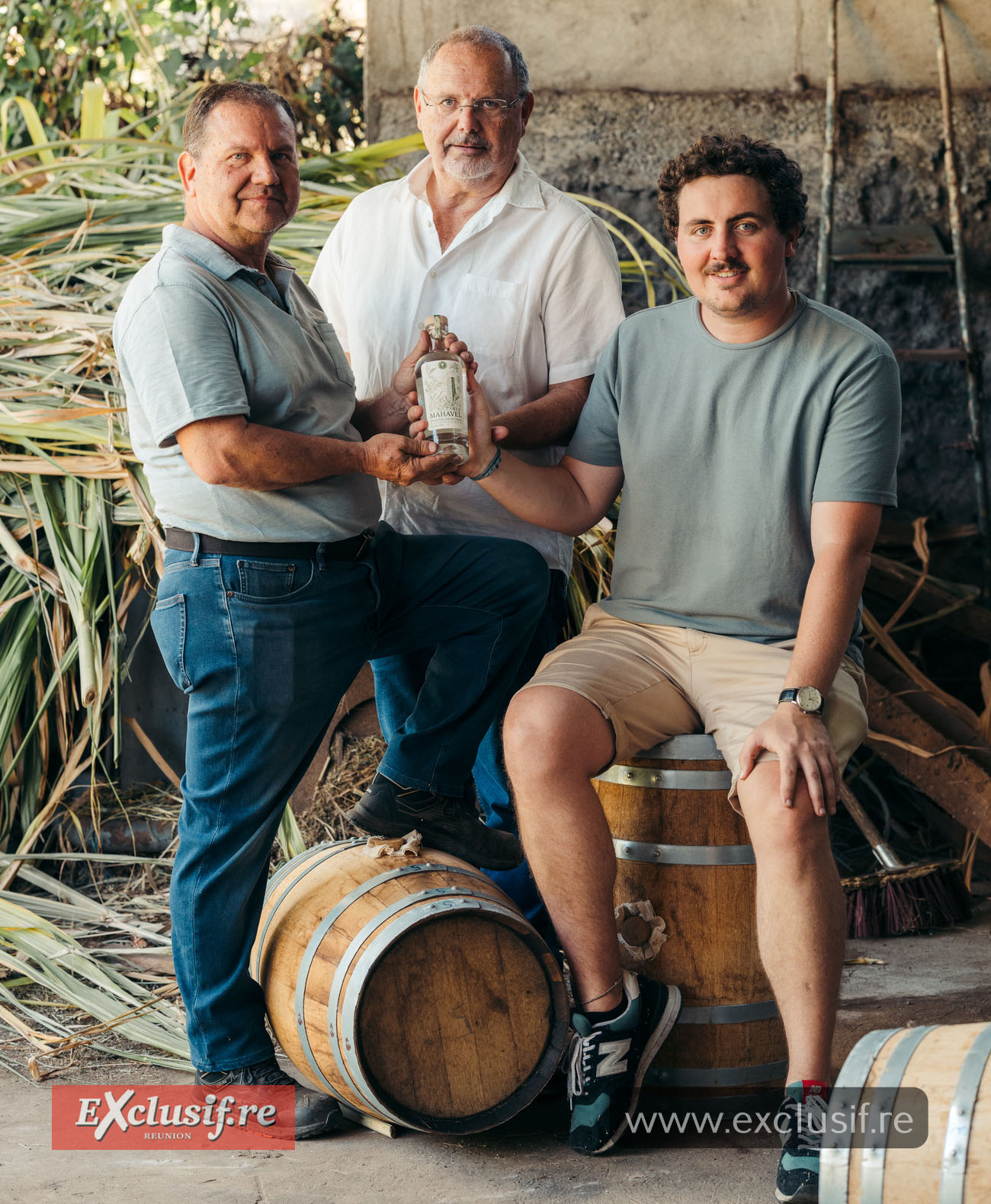 Thierry Rivière, Jean-François Rivière, et Mathieu Rivière ont un objectif: transmettre leur passion du rhum en valorisation le terroir réunionnais
