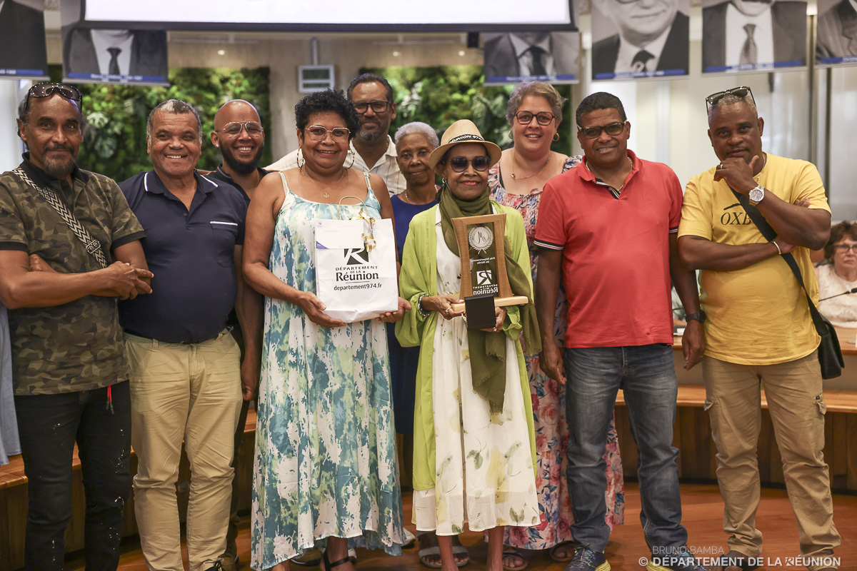 Prix Départemental du Mérite à 10 Réunionnais.e.s: l’engagement citoyen reconnu