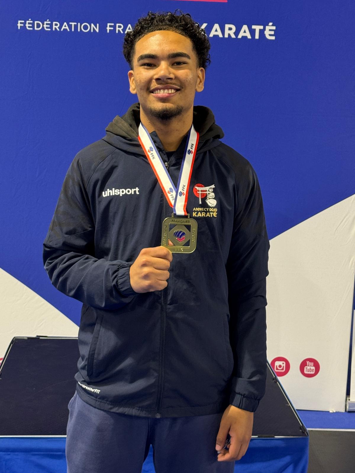 Métis Pillant, originaire de Fleurimont à Saint-Paul, a remporté la Coupe de France de Kata et a aussi gagné en combat: un exemple
