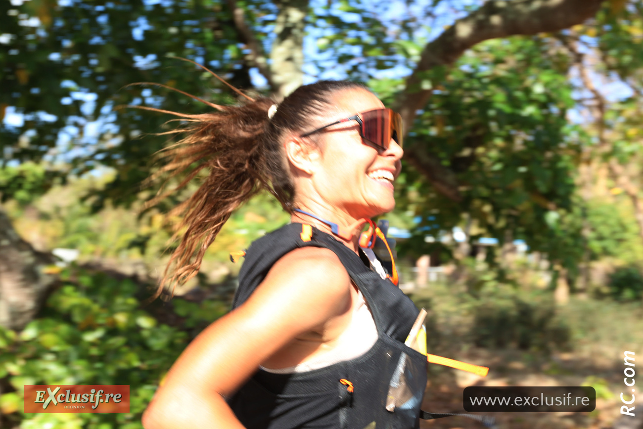 Quoiqu'il arrive, Sylvaine Cussot garde le sourire...La preuve …