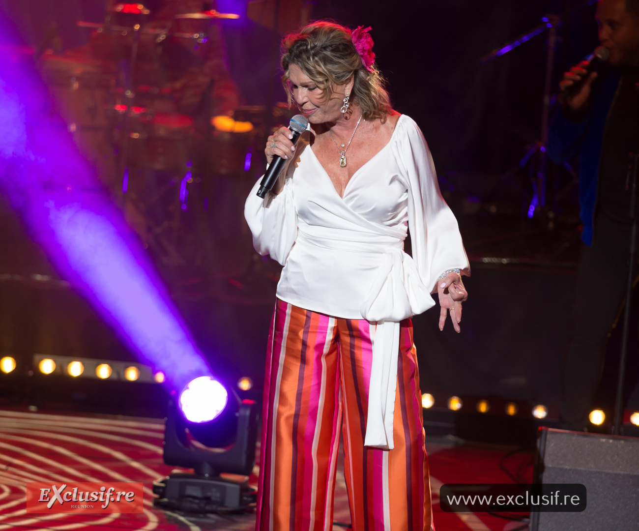Jeane Manson en concert au Téat Plein Air de Saint-Gilles: photos
