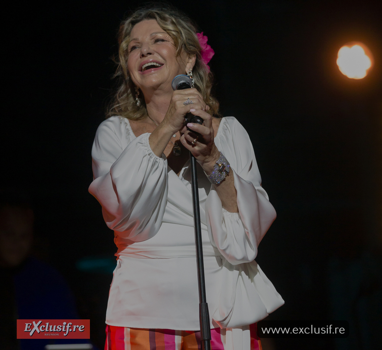 Jeane Manson en concert au Téat Plein Air de Saint-Gilles: photos