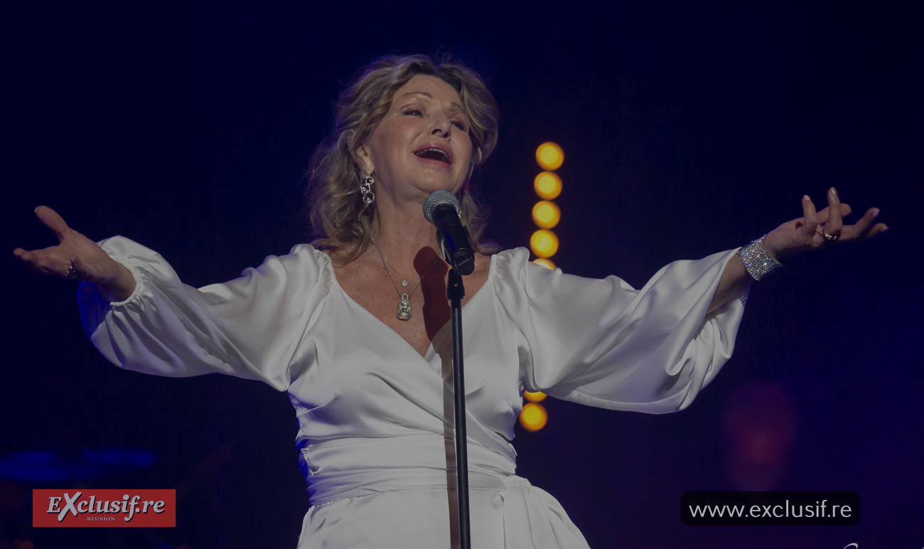 Jeane Manson en concert au Téat Plein Air de Saint-Gilles: photos